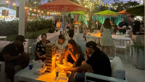 511barOutsidePatio3jpg 511barOutsidePatio3jpg