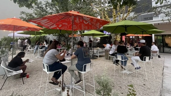 511barOutsidePatio4jpg 511barOutsidePatio4jpg